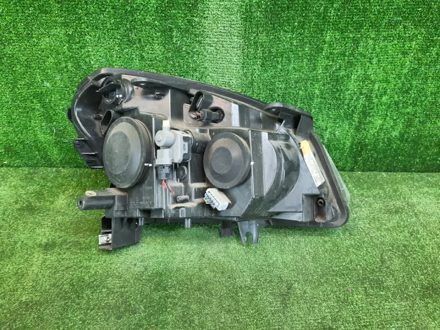 Фара левая передняя NISSAN DUALIS J10, KNJ10, KJ10, NJ10 2 ракурс
