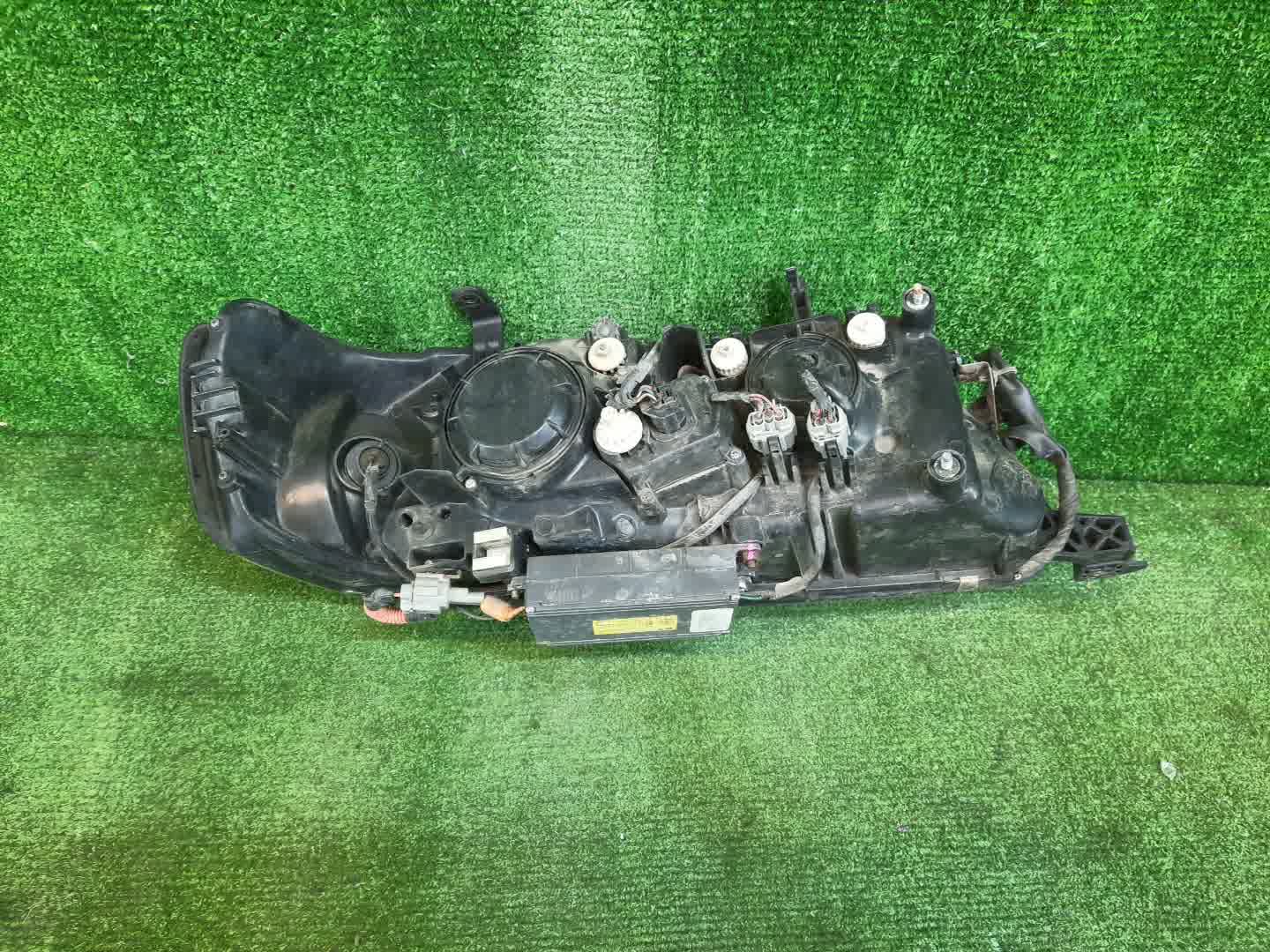 Фара левая передняя NISSAN CIMA Y33 2 ракурс