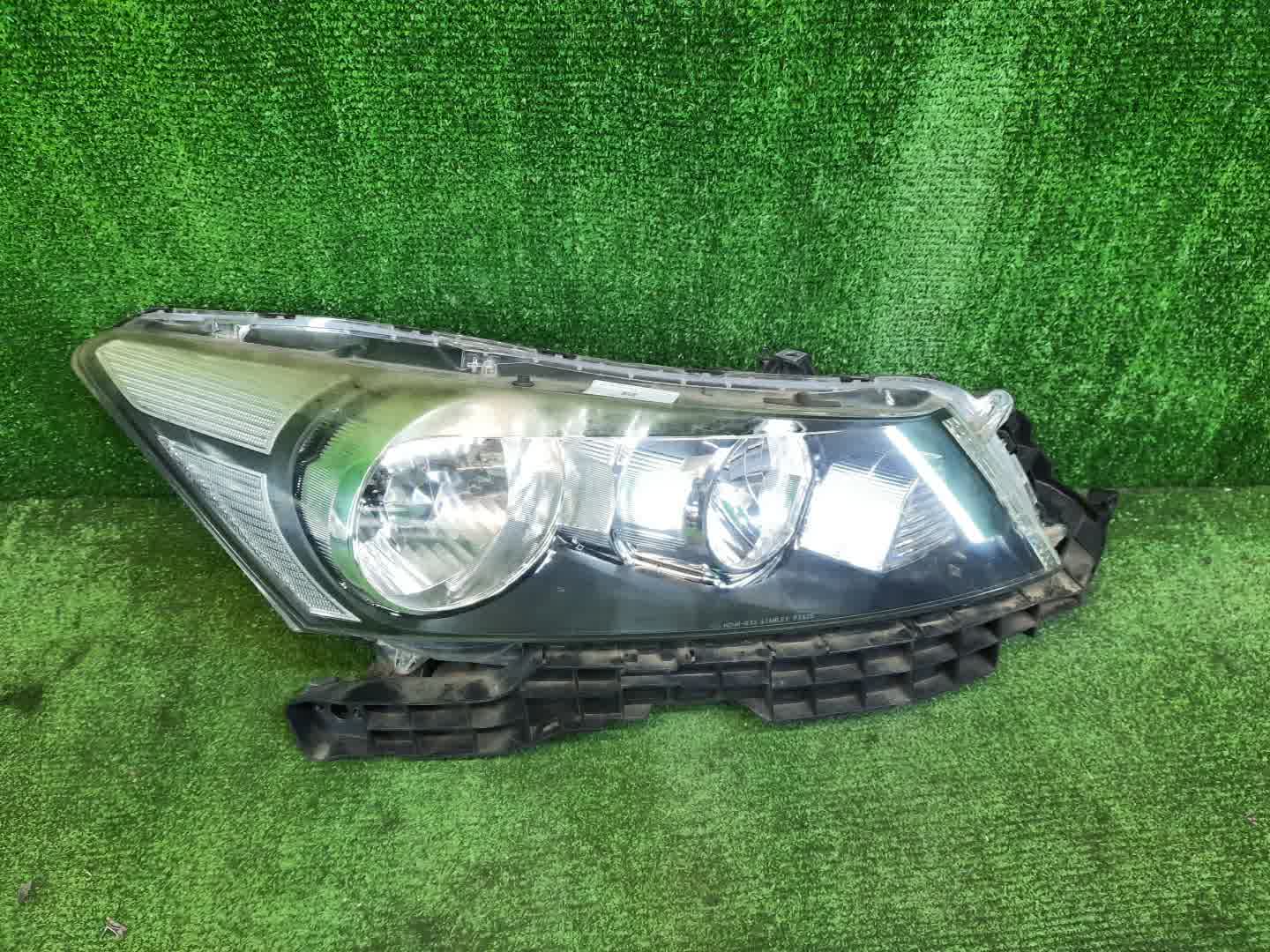 Фара правая передняя HONDA INSPIRE CP3 1 ракурс