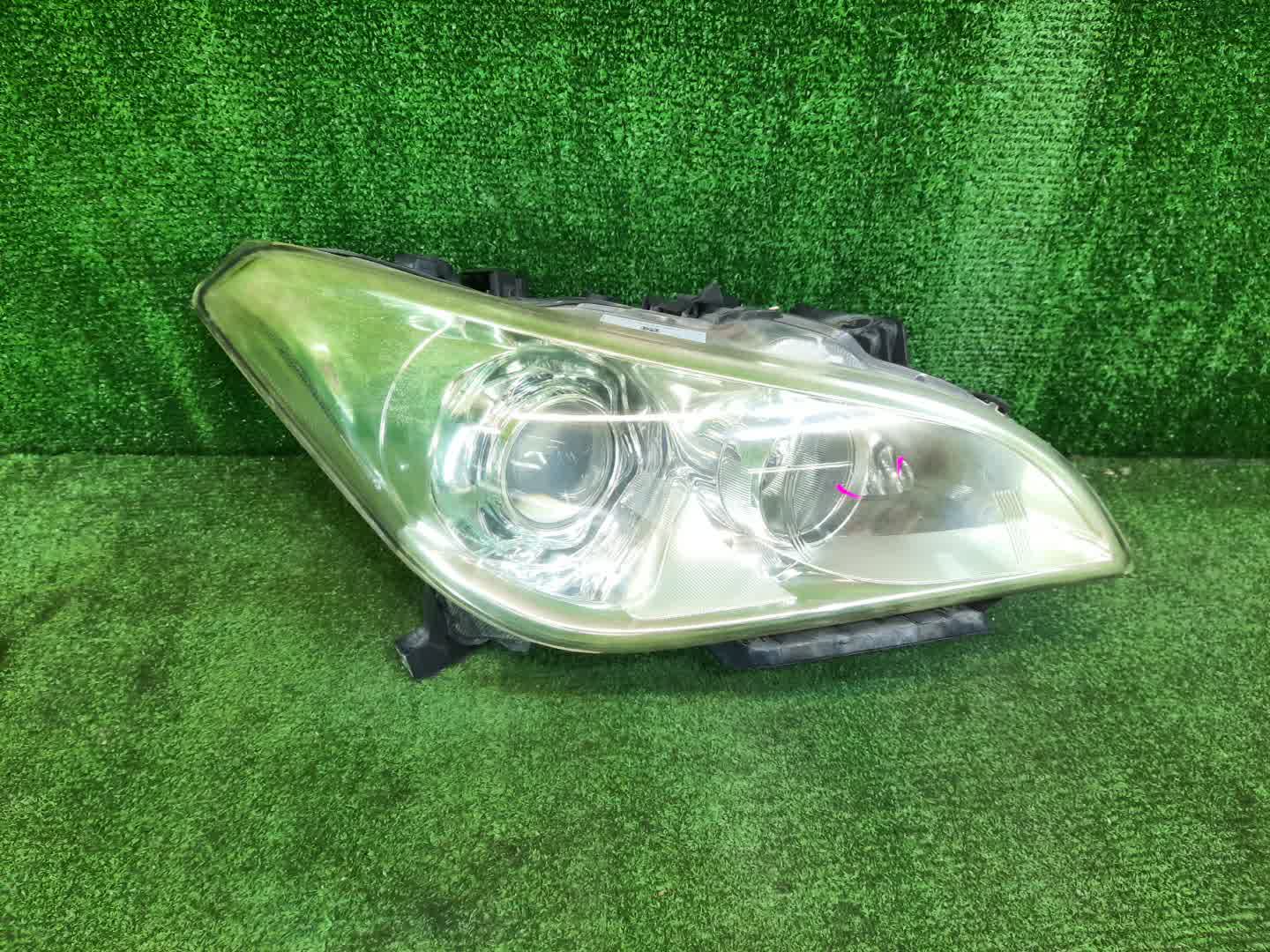 Фара правая передняя NISSAN FUGA Y51 1 ракурс