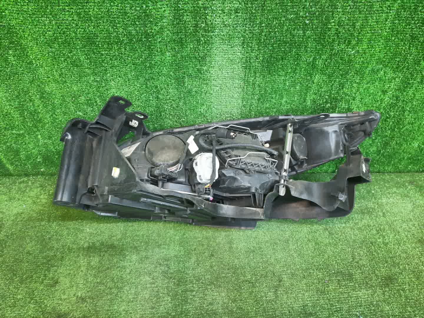 Фара правая передняя RENAULT MEGANE BZ 2 ракурс