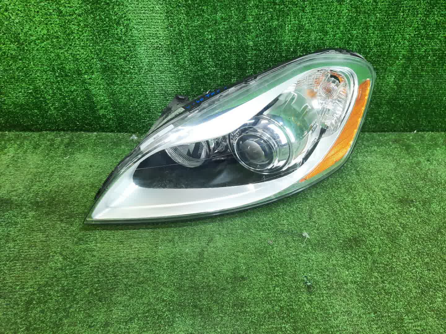 Фара левая передняя VOLVO XC60 DZ44, DZ47, DZ80, DZ99, DZ40, DZ, DZ31, DZ52, DZ69, DZ70, DZ71, DZ72, DZ82, DZ83, DZ87, DZ88, DZ95, DZ90, DZ98 1 ракурс Фара левая передняя VOLVO XC60 DZ44, DZ47, DZ80, DZ99, DZ40, DZ, DZ31, DZ52, DZ69, DZ70, DZ71, DZ72, DZ82, DZ83, DZ87, DZ88, DZ95, DZ90, DZ98 1 ракурс