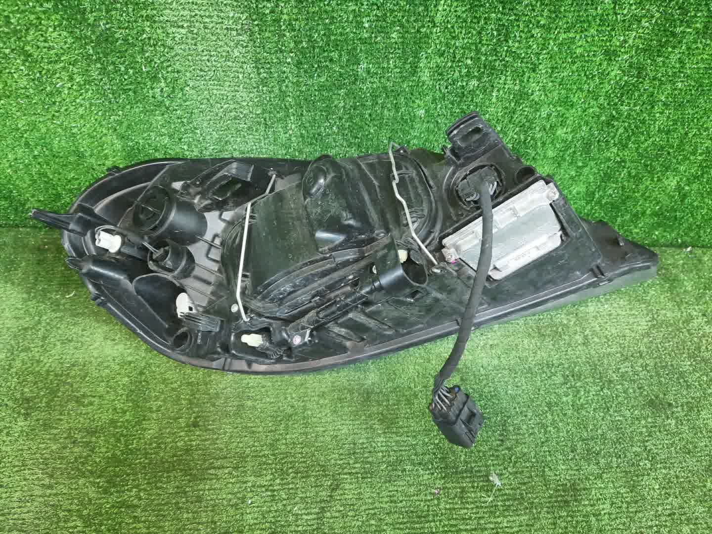 Фара левая передняя VOLVO XC60 DZ44, DZ47, DZ80, DZ99, DZ40, DZ, DZ31, DZ52, DZ69, DZ70, DZ71, DZ72, DZ82, DZ83, DZ87, DZ88, DZ95, DZ90, DZ98 2 ракурс Фара левая передняя VOLVO XC60 DZ44, DZ47, DZ80, DZ99, DZ40, DZ, DZ31, DZ52, DZ69, DZ70, DZ71, DZ72, DZ82, DZ83, DZ87, DZ88, DZ95, DZ90, DZ98 2 ракурс