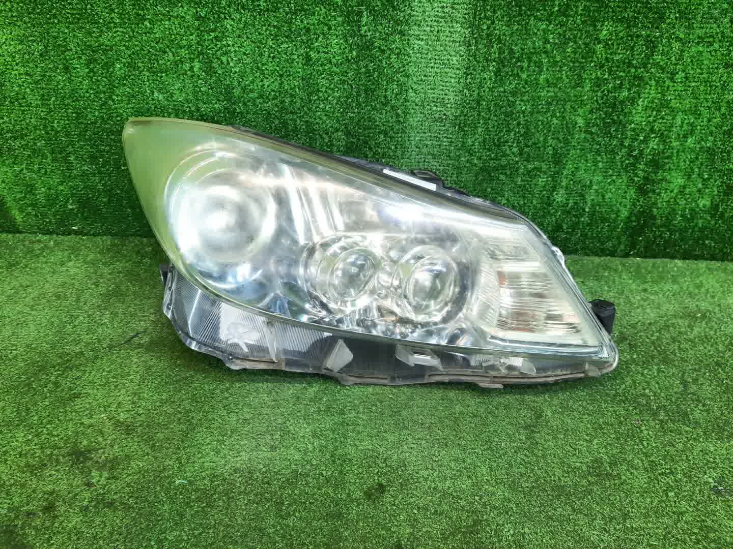 Фара левая передняя TOYOTA SAI AZK10 1 ракурс