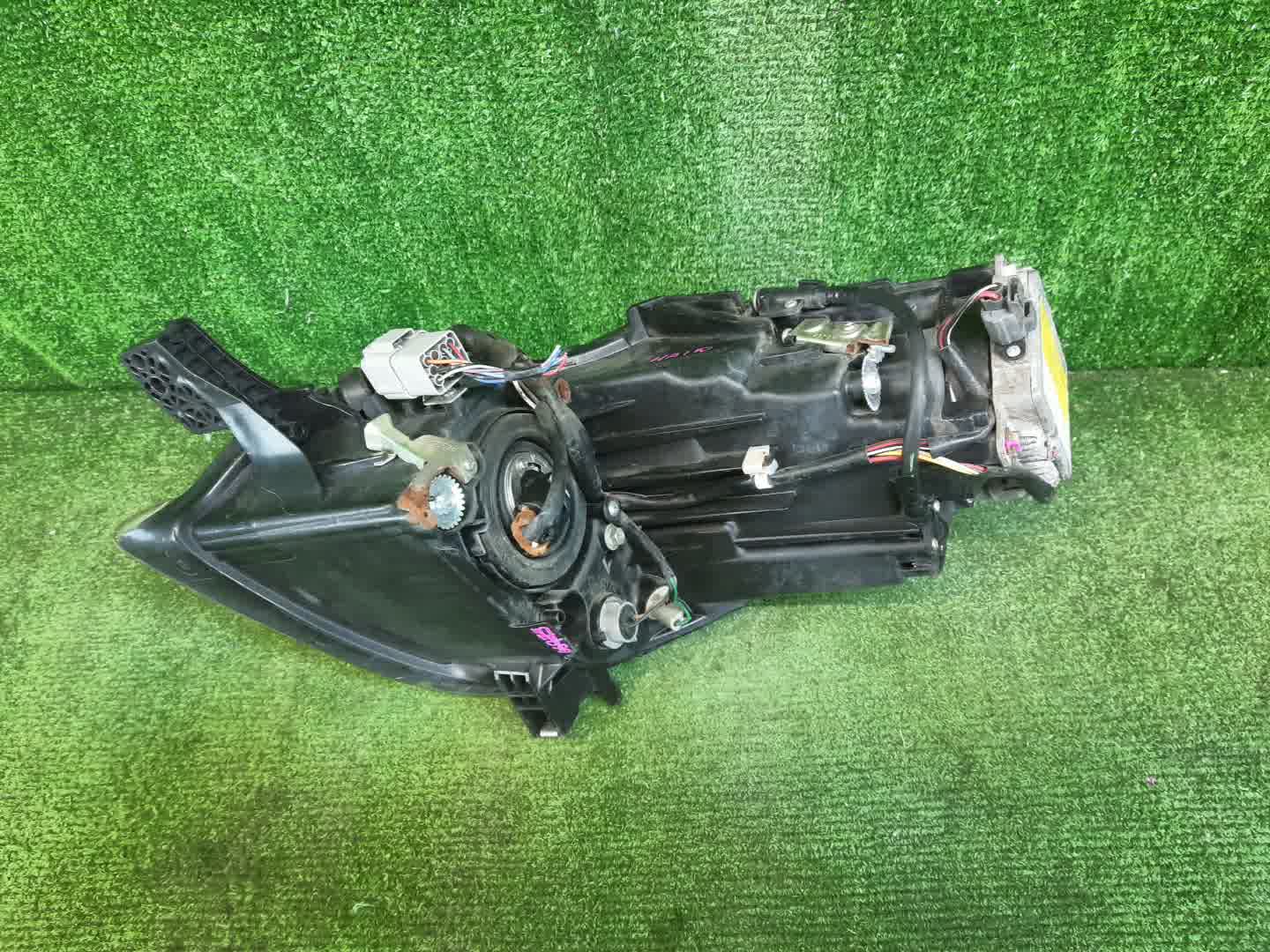 Фара правая передняя MITSUBISHI i HA1W 2 ракурс