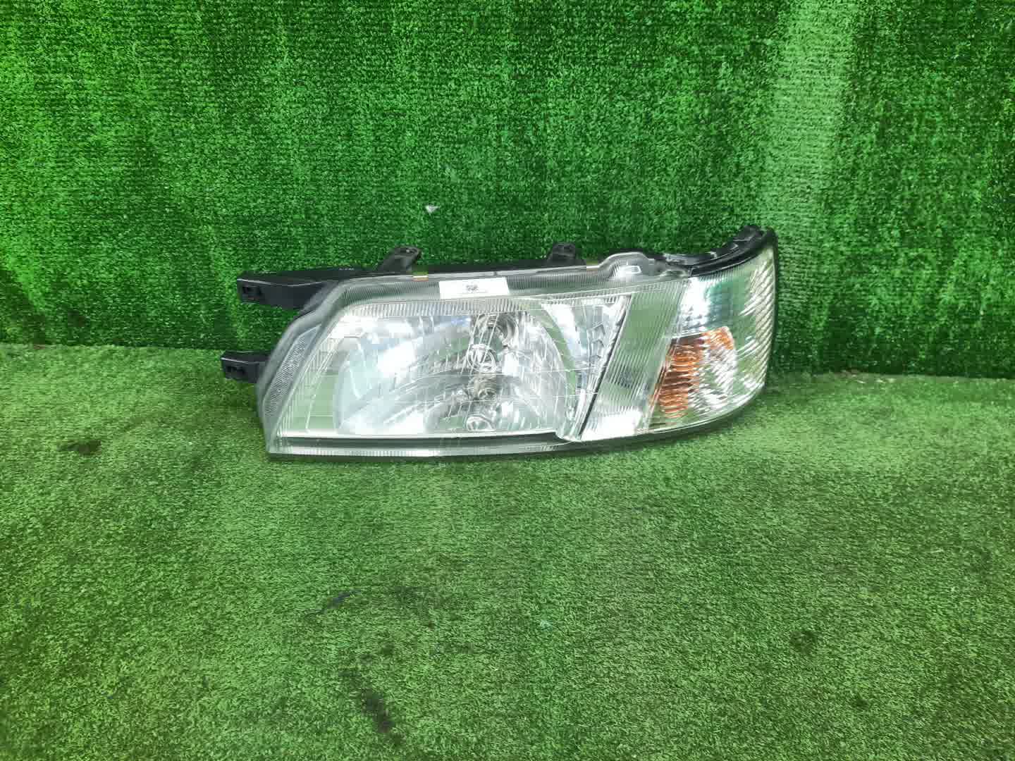 Фара левая передняя NISSAN BLUEBIRD SU14, QU14, ENU14, HU14, HNU14, EU14 1 ракурс