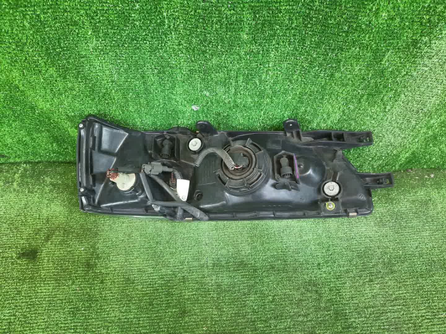 Фара левая передняя NISSAN BLUEBIRD SU14, QU14, ENU14, HU14, HNU14, EU14 2 ракурс