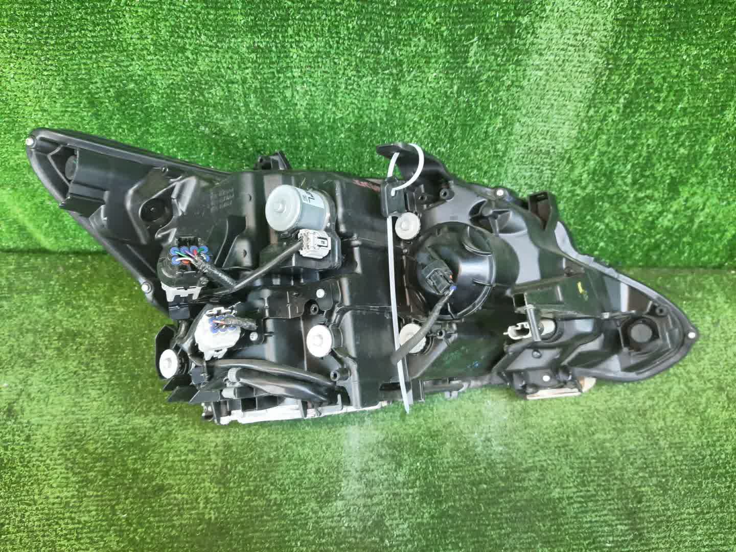 Фара левая передняя LEXUS HS250H ANF10 3 ракурс