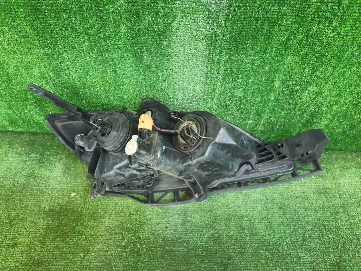 Фара левая передняя MAZDA AXELA, MAZDA 3, 3 BK5P, BK3P, BKEP, BK 2 ракурс