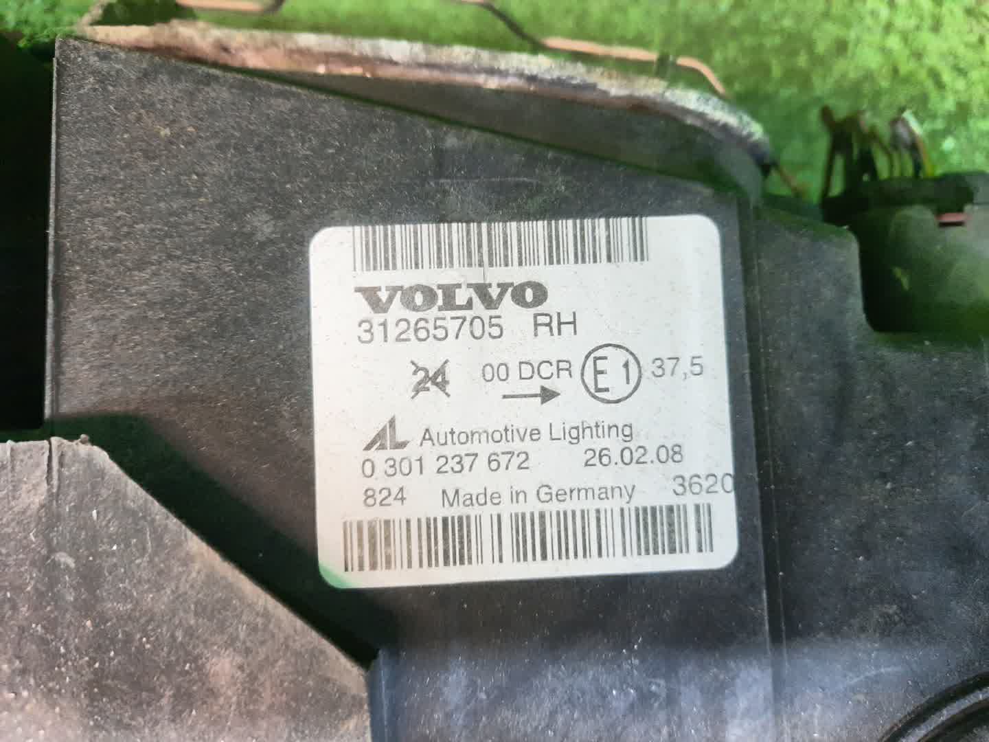 Фара правая передняя VOLVO S40, V50 MS20, MS21, MS76, MS77, MS84, MS50, MS58, MH67, MS68, MH68, MS, MS75, MS43, MS38, MS66, MW20, MW67, MW75, MW76, MW77, MW84, MJ68, MJ67, MW50, MW68, MW21, MW, MW38, MW43, MW66 3 ракурс
