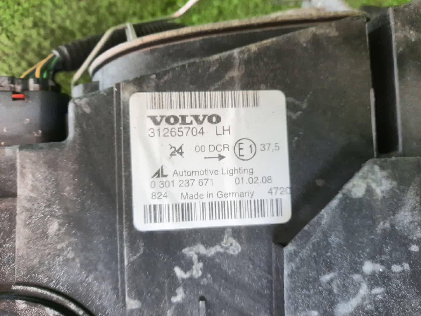 Фара левая передняя VOLVO S40, V50 MS20, MS21, MS76, MS77, MS84, MS50, MS58, MH67, MS68, MH68, MS, MS75, MS43, MS38, MS66, MW20, MW67, MW75, MW76, MW77, MW84, MJ68, MJ67, MW50, MW68, MW21, MW, MW38, MW43, MW66 3 ракурс