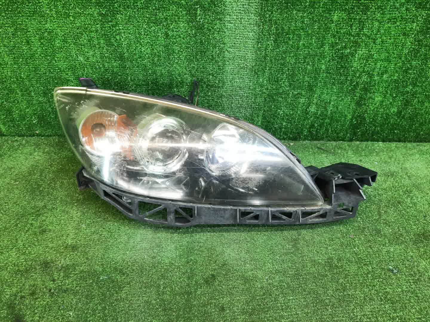 Фара правая передняя MAZDA AXELA, MAZDA 3, 3 BK5P, BK3P, BKEP, BK 1 ракурс