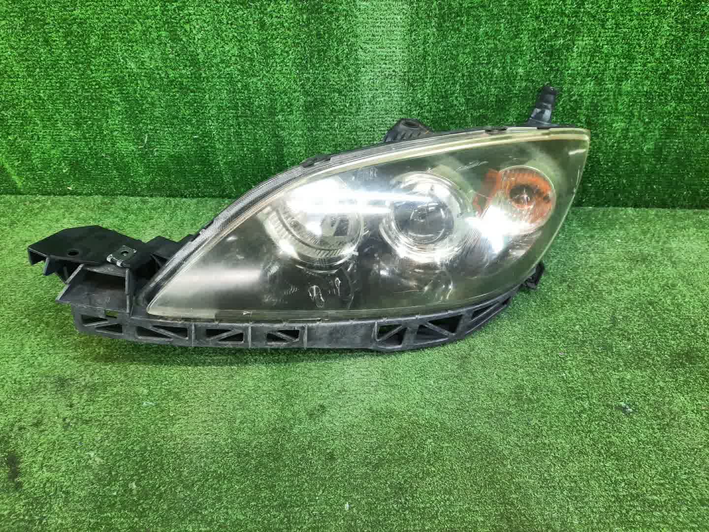 Фара левая передняя MAZDA AXELA, MAZDA 3, 3 BK5P, BK3P, BKEP, BK 1 ракурс
