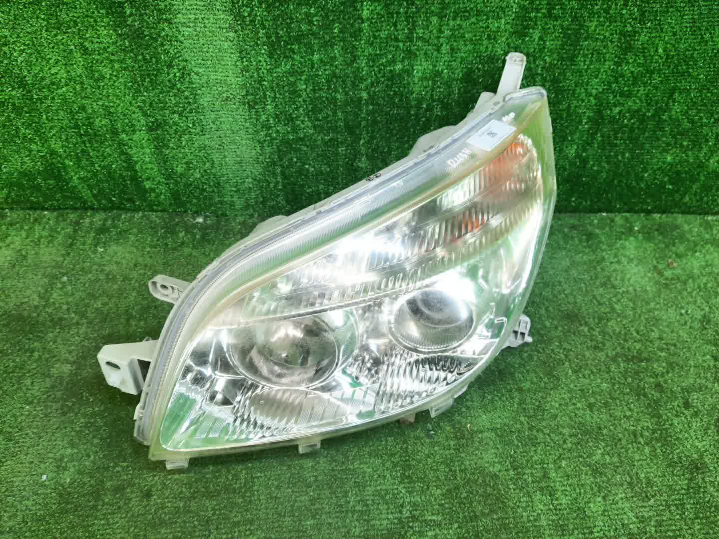 Фара левая передняя TOYOTA RUSH, BE-GO J210E, J200E, J210G, J200G 1 ракурс Фара левая передняя TOYOTA RUSH, BE-GO J210E, J200E, J210G, J200G 1 ракурс