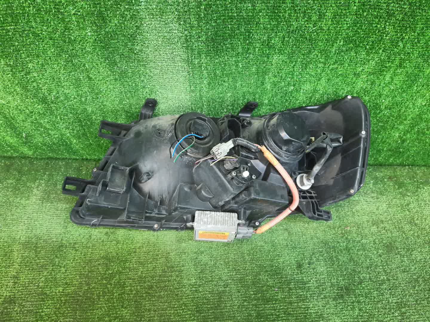Фара правая передняя NISSAN LIBERTY RM12 3 ракурс