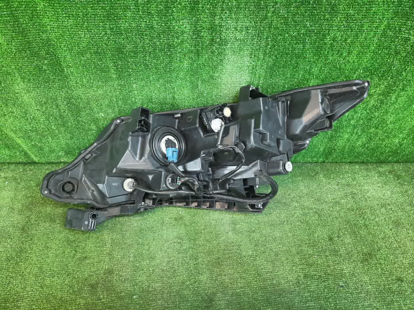Фара правая передняя HONDA ODYSSEY RC1 2 ракурс