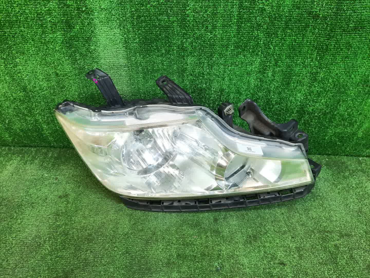 Фара правая передняя HONDA STEPWGN RK1 1 ракурс Фара правая передняя HONDA STEPWGN RK1 1 ракурс