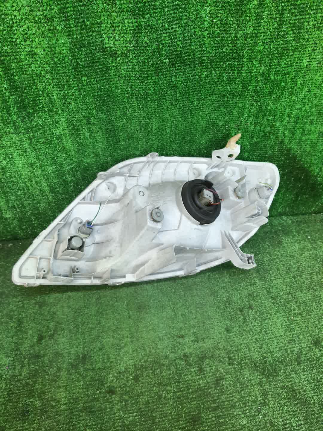 Фара правая передняя TOYOTA COROLLA, COROLLA FIELDER ZZE124, NZE121, NZE120, ZZE122, NZE124, CE121, NZE121G, ZZE123G, ZZE124G, ZZE122G, NZE124G , 1NZ-FE, 1ZZ-FE 3 ракурс