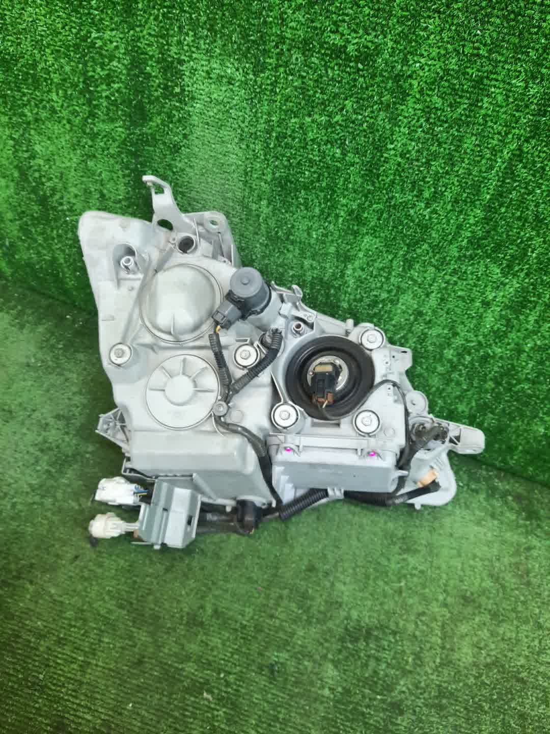 Фара левая передняя TOYOTA CROWN GRS182, GRS180, GRS181, GRS183, GRS184 2 ракурс