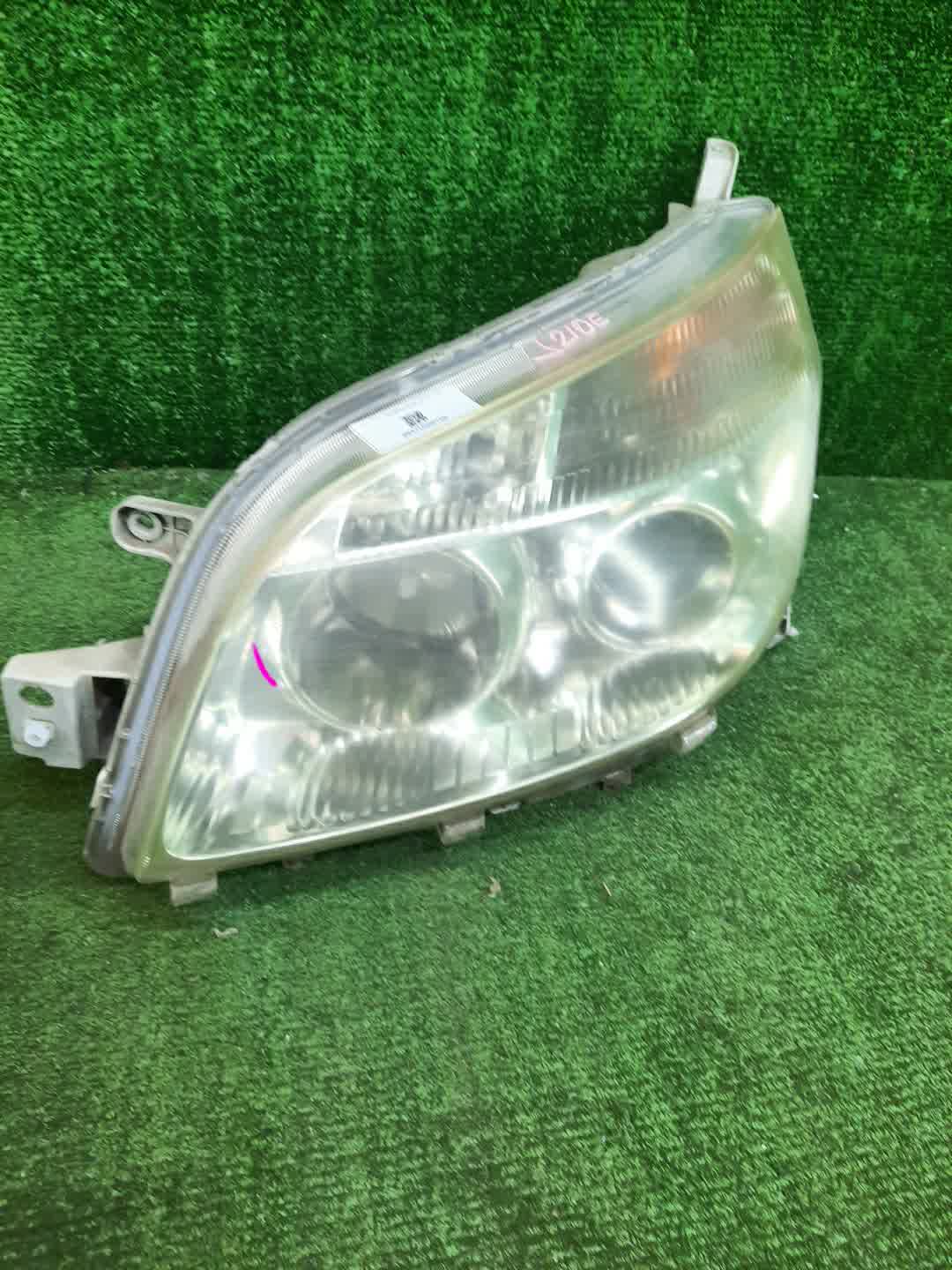 Фара левая передняя TOYOTA RUSH, BE-GO J210E, J200E, J210G, J200G 1 ракурс Фара левая передняя TOYOTA RUSH, BE-GO J210E, J200E, J210G, J200G 1 ракурс