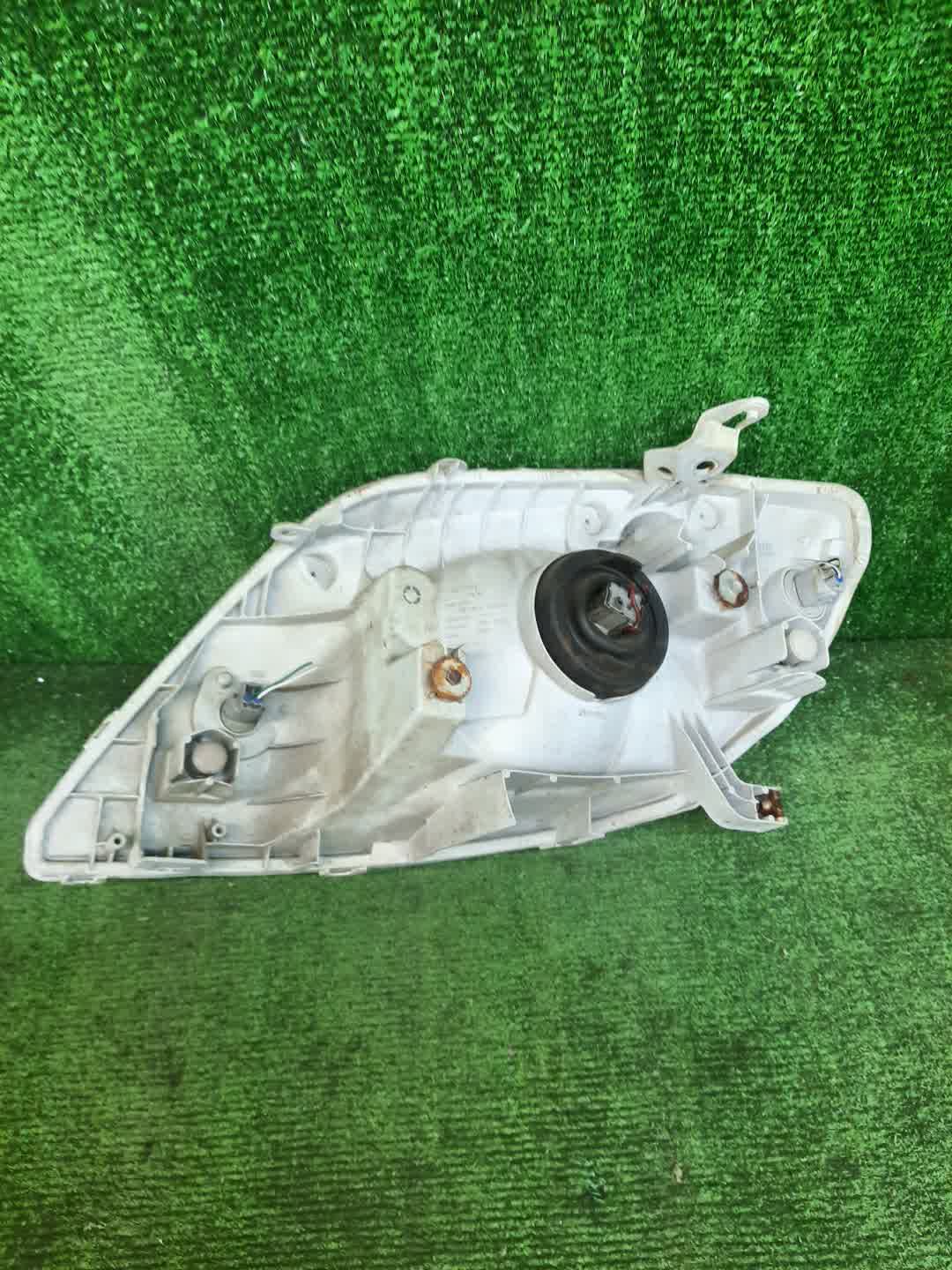Фара правая передняя TOYOTA COROLLA, COROLLA FIELDER ZZE124, NZE121, NZE120, ZZE122, NZE124, CE121, NZE121G, ZZE123G, ZZE124G, ZZE122G, NZE124G , 1NZ-FE, 1ZZ-FE 3 ракурс