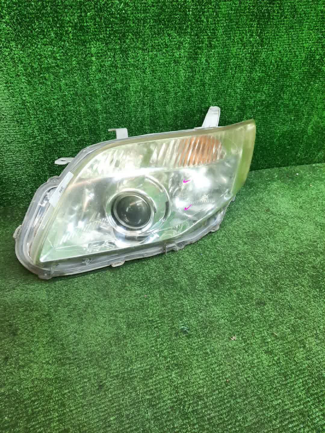 Фара левая передняя TOYOTA AXIO, COROLLA FIELDER, COROLLA  AXIO, FIELDER NZE141, NZE144, ZRE142, ZRE144, ZRE144G, ZRE142G, NZE144G, NZE141G 1 ракурс