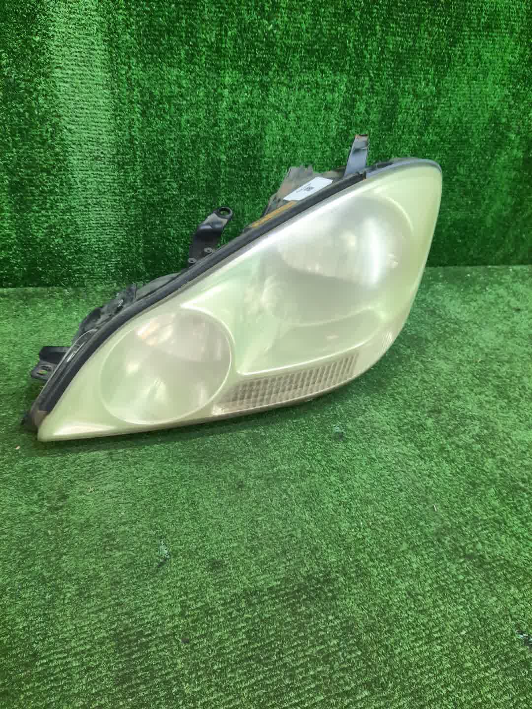 Фара левая передняя TOYOTA IPSUM ACM21W, ACM26W 1 ракурс Фара левая передняя TOYOTA IPSUM ACM21W, ACM26W 1 ракурс