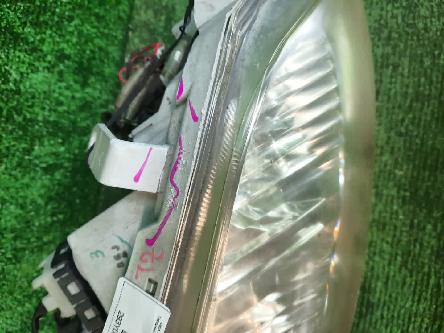 Фара правая передняя TOYOTA AXIO, COROLLA FIELDER, COROLLA  AXIO, FIELDER NZE141, NZE144, ZRE142, ZRE144, ZRE144G, ZRE142G, NZE144G, NZE141G 3 ракурс