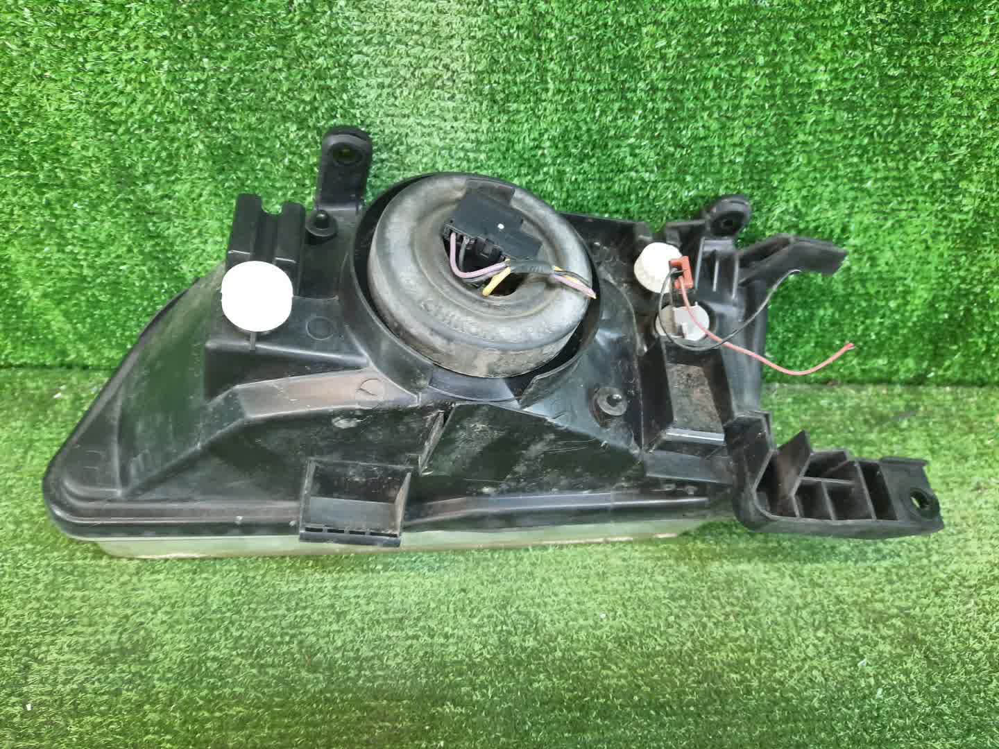 Фара правая передняя NISSAN SUNNY B15, FB15, FNB15, QB15, SB15 3 ракурс