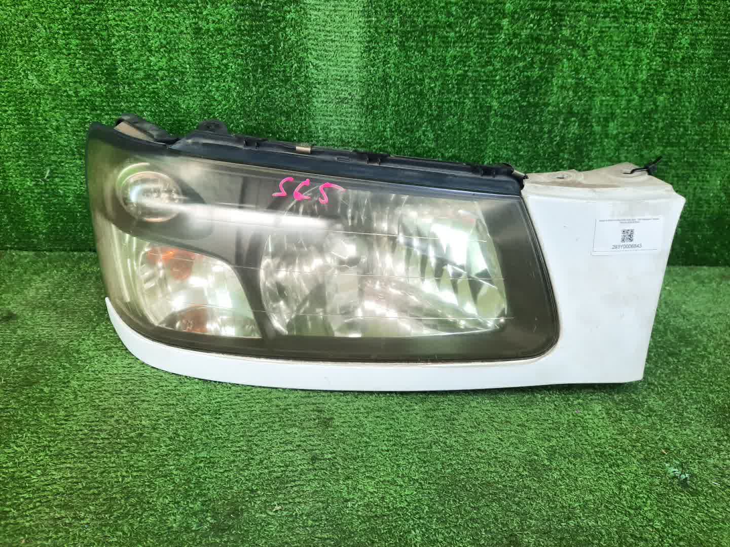 Фара правая передняя SUBARU FORESTER SG5 1 ракурс