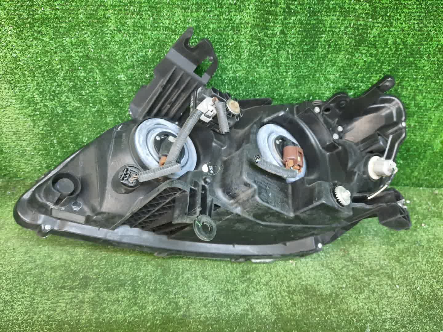 Фара правая передняя FORD ESCAPE LFAL3F, LFAL3P 2 ракурс