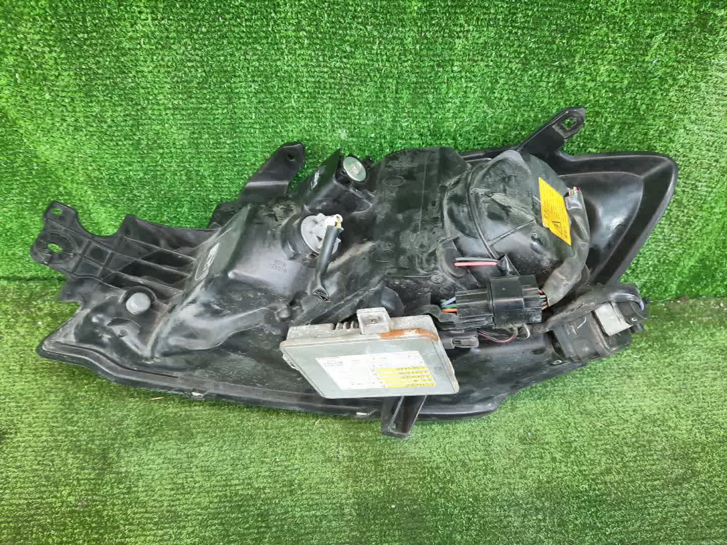 Фара правая передняя MITSUBISHI LANCER CEDIA, LANCER CS3W, CS9W, CS9A, CS1A, CS2A, CS2W, CS5W, CS5A, CS3A, CS6A, CS2V 2 ракурс