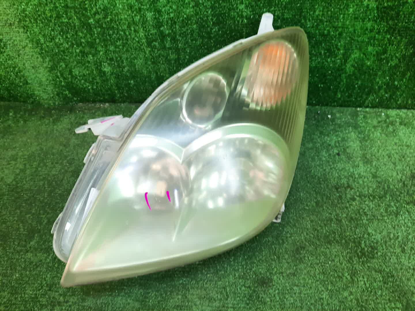 Фара левая передняя TOYOTA COROLLA SPACIO NZE121N, ZZE122N, ZZE124N 1 ракурс Фара левая передняя TOYOTA COROLLA SPACIO NZE121N, ZZE122N, ZZE124N 1 ракурс