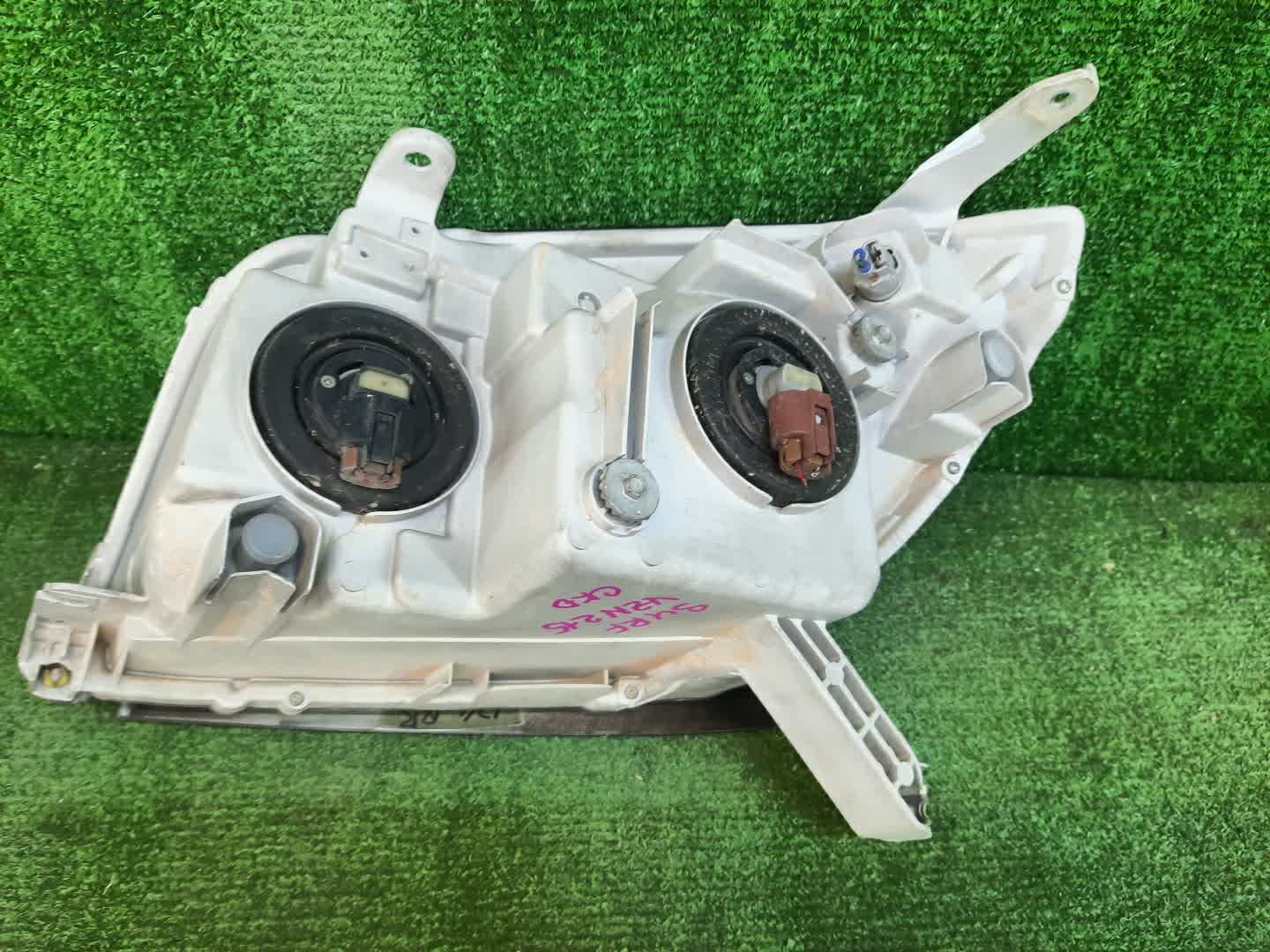 Фара правая передняя TOYOTA HILUX SURF RZN215W, KDN215W, TRN215W, GRN215W, VZN215W 3 ракурс