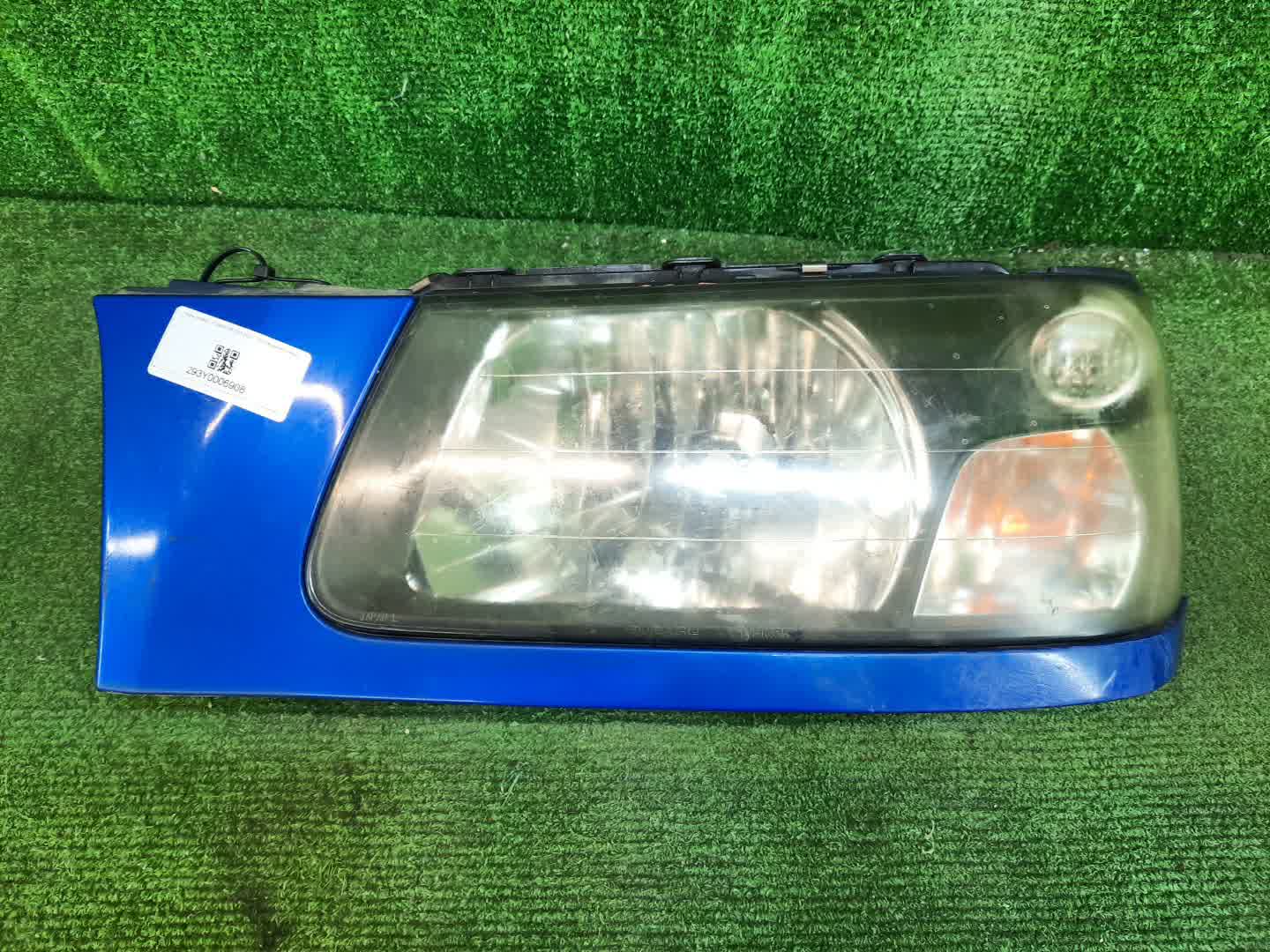 Фара левая передняя SUBARU FORESTER SG5 1 ракурс