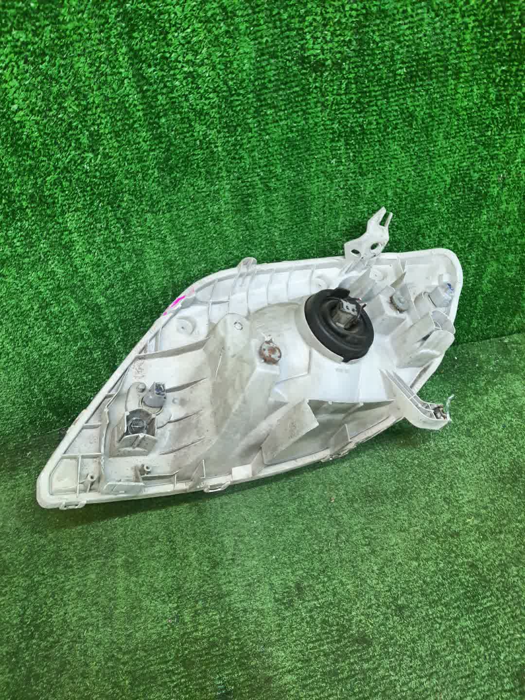 Фара правая передняя TOYOTA COROLLA, COROLLA FIELDER ZZE124, NZE121, NZE120, ZZE122, NZE124, CE121, NZE121G, ZZE123G, ZZE124G, ZZE122G, NZE124G , 1NZ-FE, 1ZZ-FE 4 ракурс