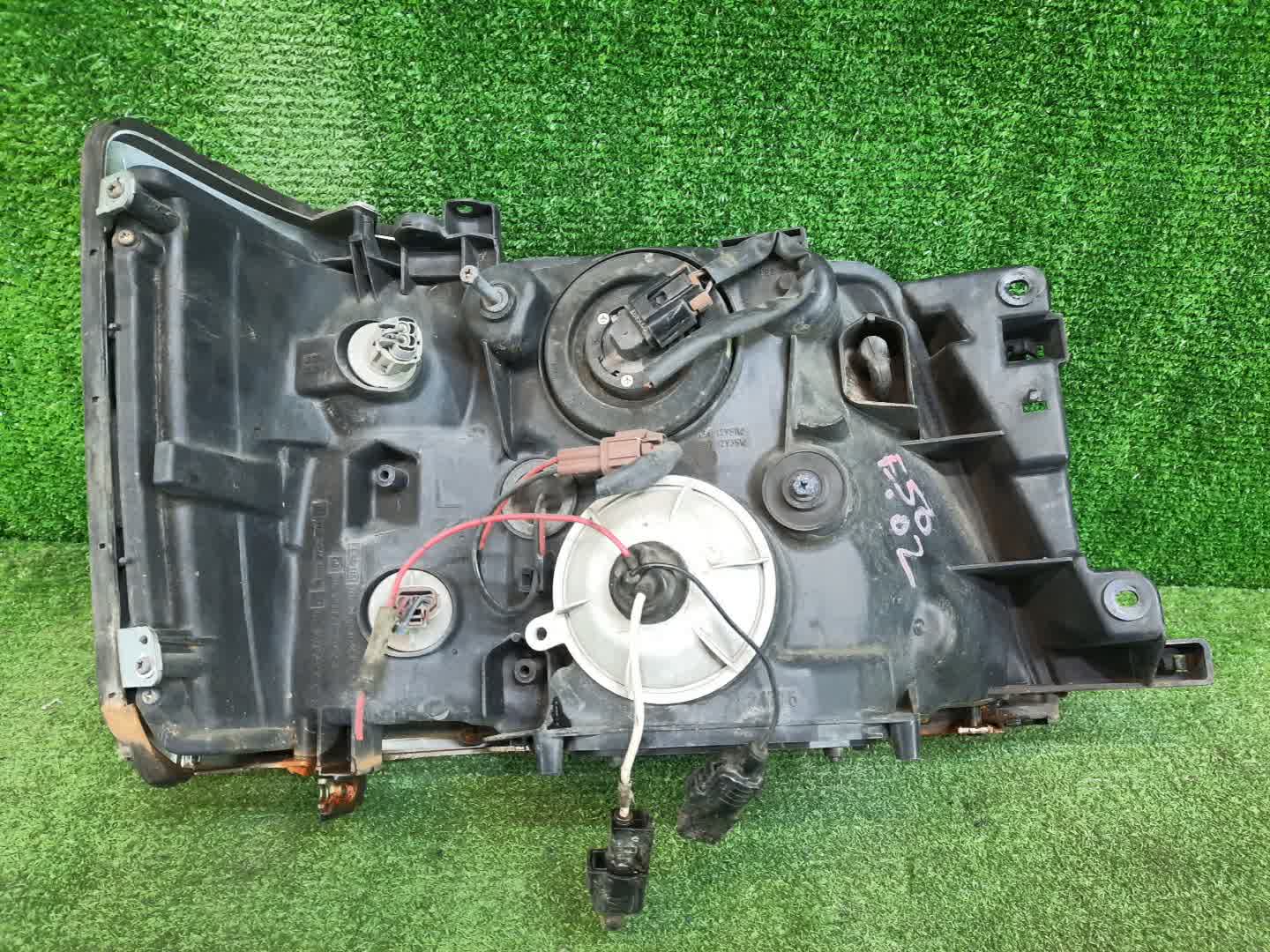 Фара левая передняя NISSAN ELGRAND ATE50, AVE50, ATWE50, ALWE50, APWE50, AVWE50, APE50, ALE50 2 ракурс