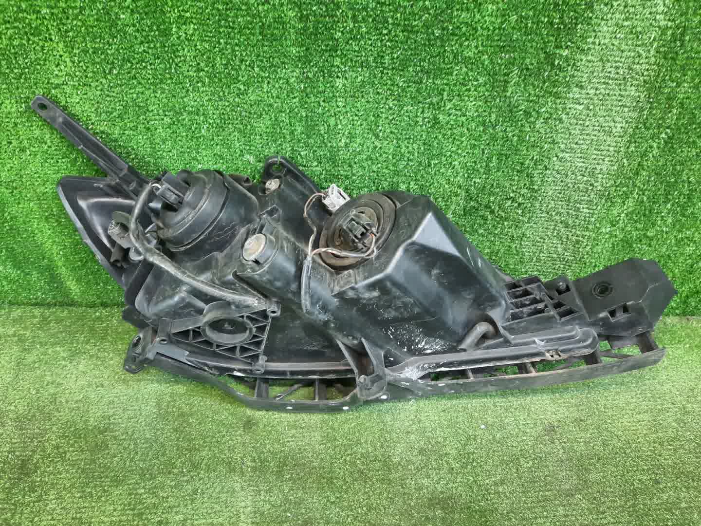 Фара левая передняя MAZDA AXELA, MAZDA 3, 3 BK5P, BK3P, BKEP, BK 2 ракурс