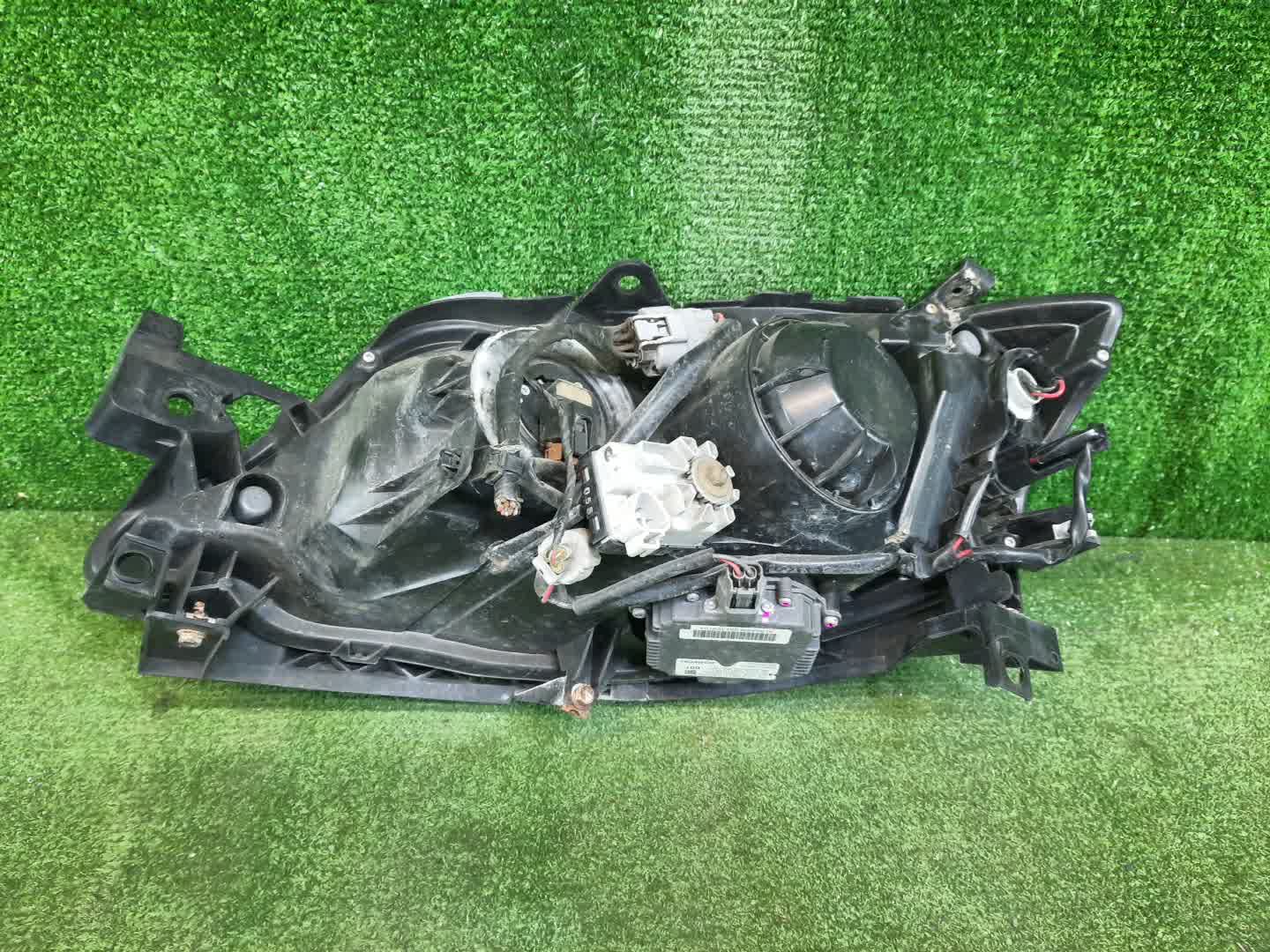 Фара правая передняя SUBARU IMPREZA GH6, GH7, GH8, GH2, GE3, GH3, GE2, GE6, GE7 3 ракурс