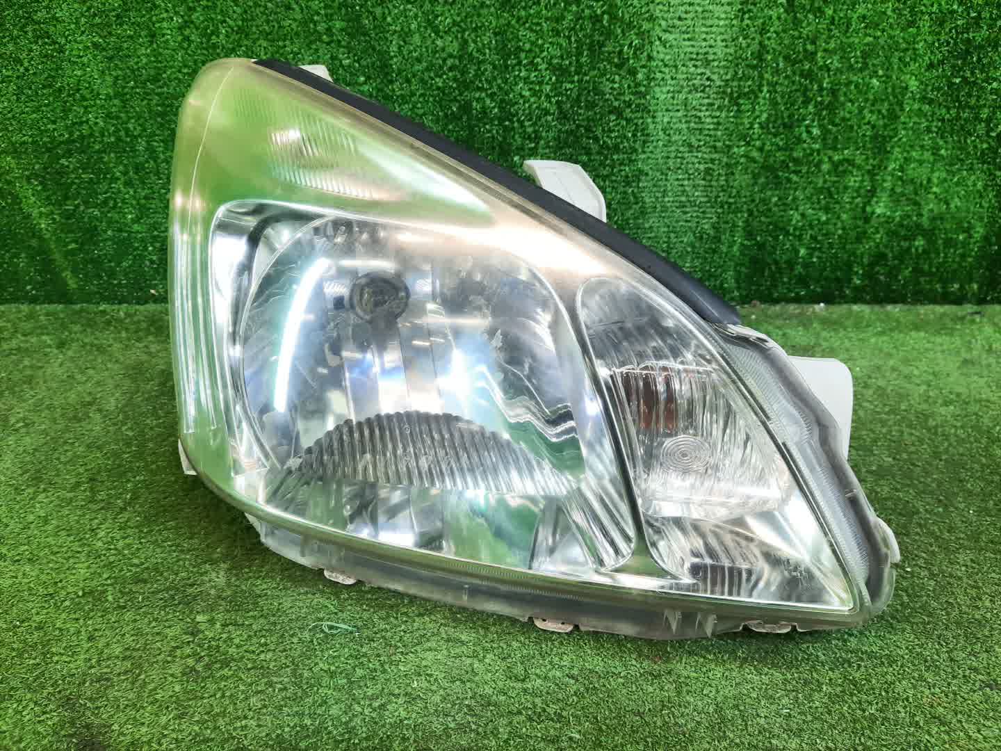 Фара правая передняя TOYOTA PREMIO ZZT240, NZT240, AZT240, ZZT245 1 ракурс