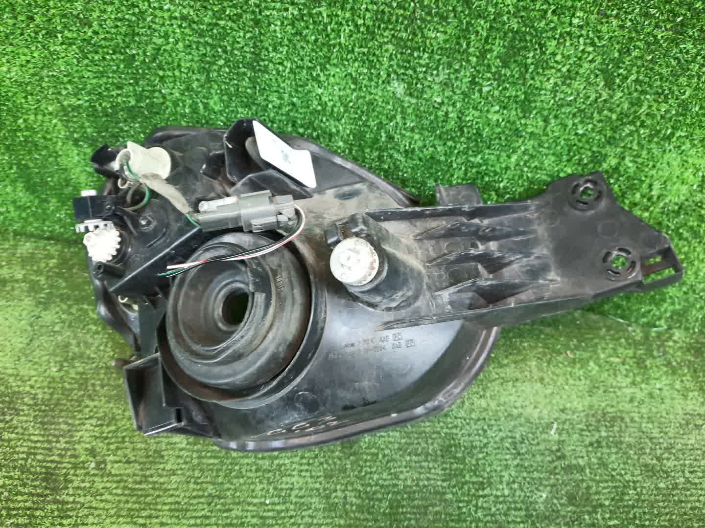Фара левая передняя SUBARU IMPREZA WRX, IMPREZA GDA, GGA, GDD, GG2, GG9, GGD, GG3, GGC, GD3, GD2, GD9 3 ракурс