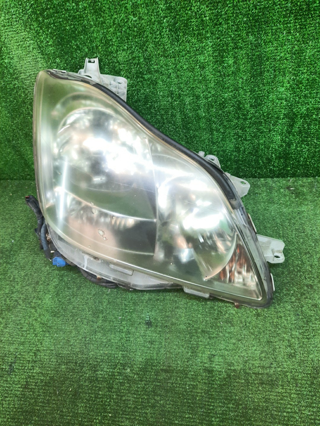 Фара правая передняя  TOYOTA CROWN GRS182, GRS180, GRS181, GRS183, GRS184 1 ракурс