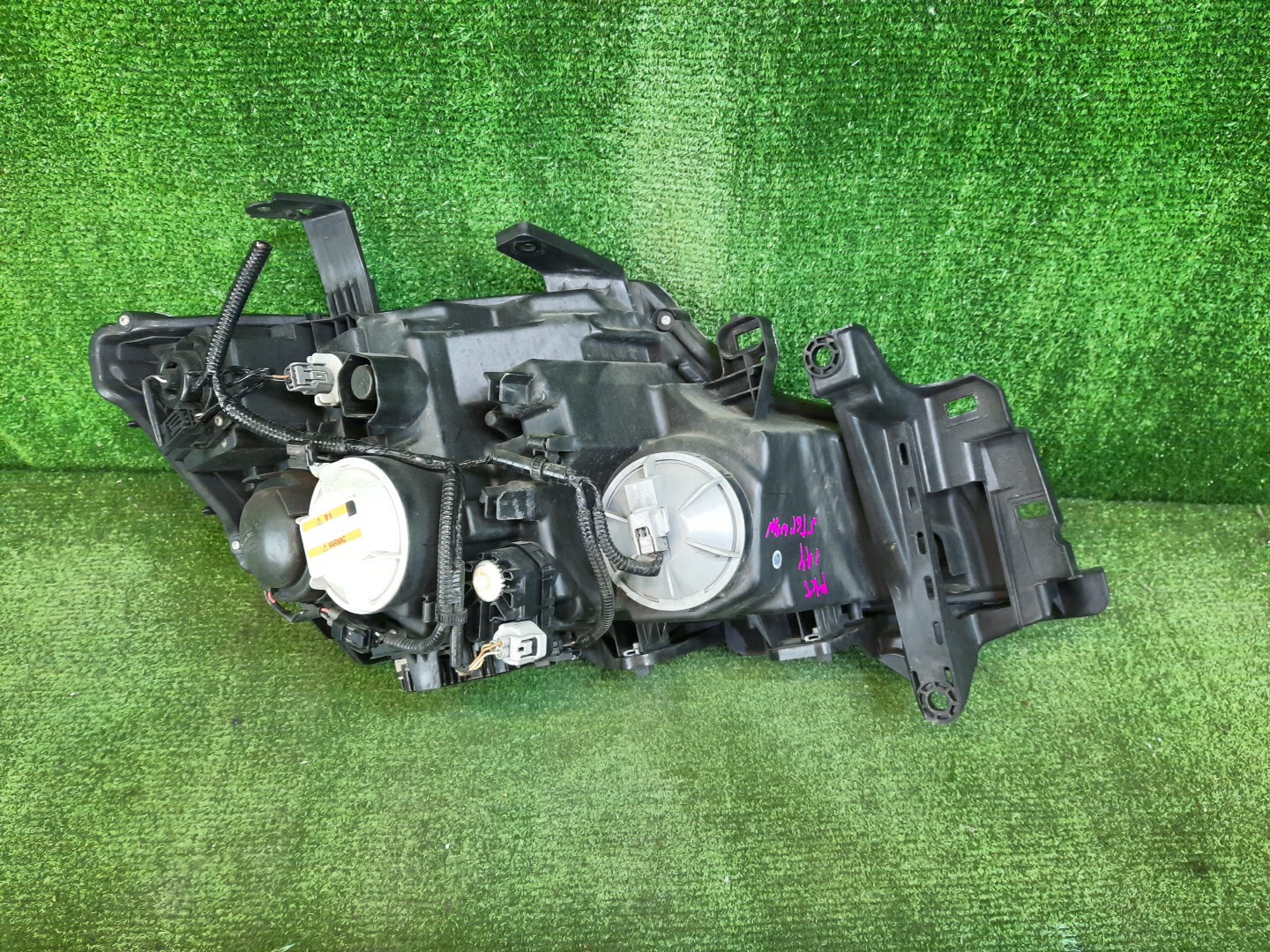 Фара левая передняя HONDA STEPWGN RK5 2 ракурс