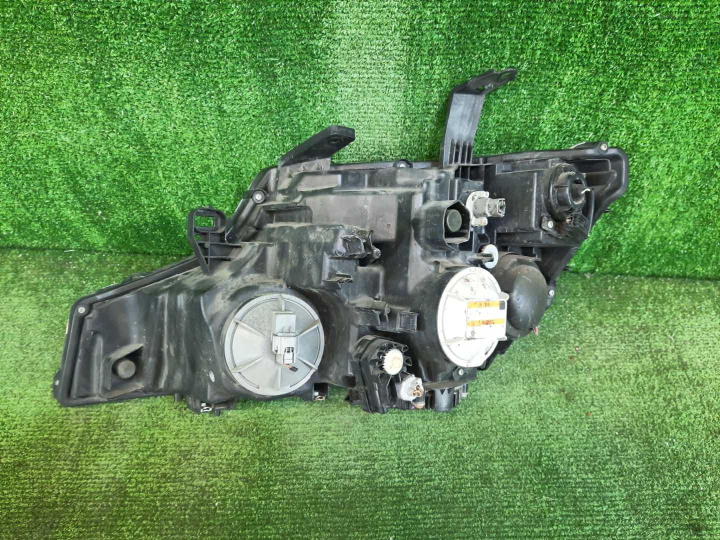 Фара правая передняя HONDA STEPWGN RK5 2 ракурс