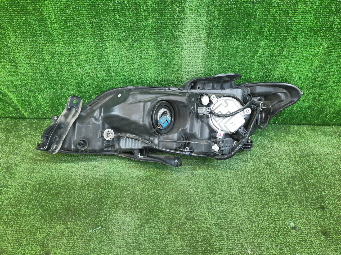Фара правая передняя HONDA JADE FR4 2 ракурс