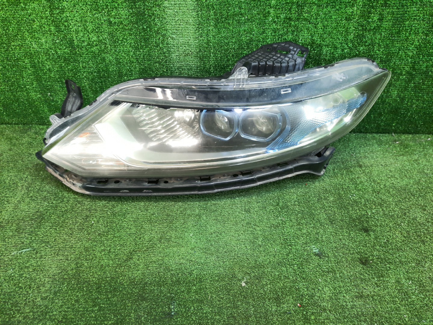 Фара левая передняя HONDA JADE FR4 1 ракурс