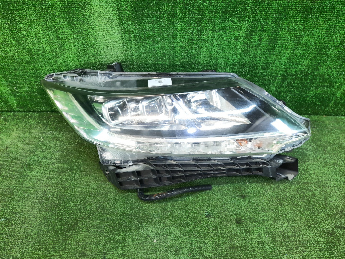 Фара правая передняя HONDA ODYSSEY RC1 1 ракурс