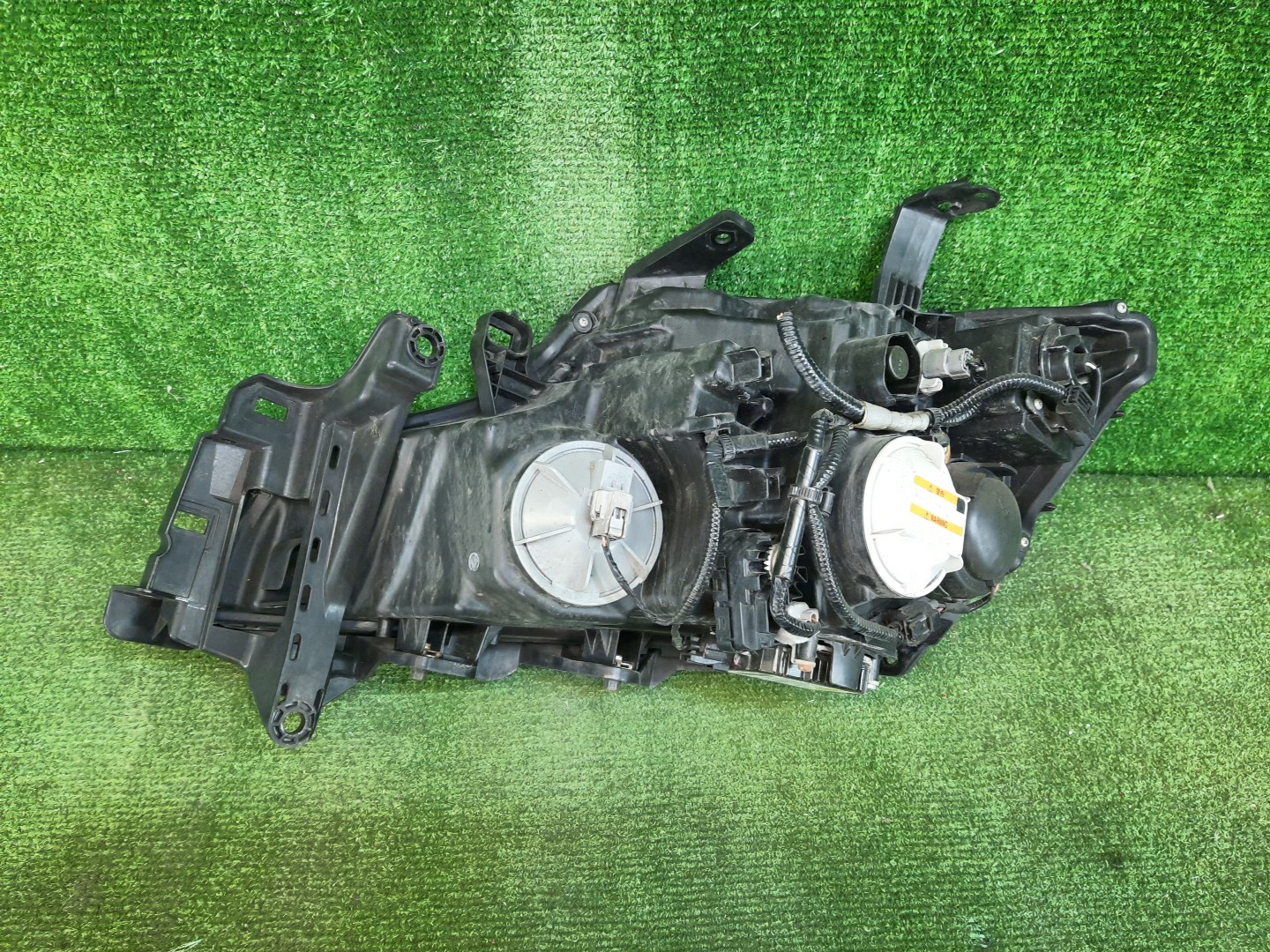 Фара правая передняя HONDA STEPWGN RK5 3 ракурс