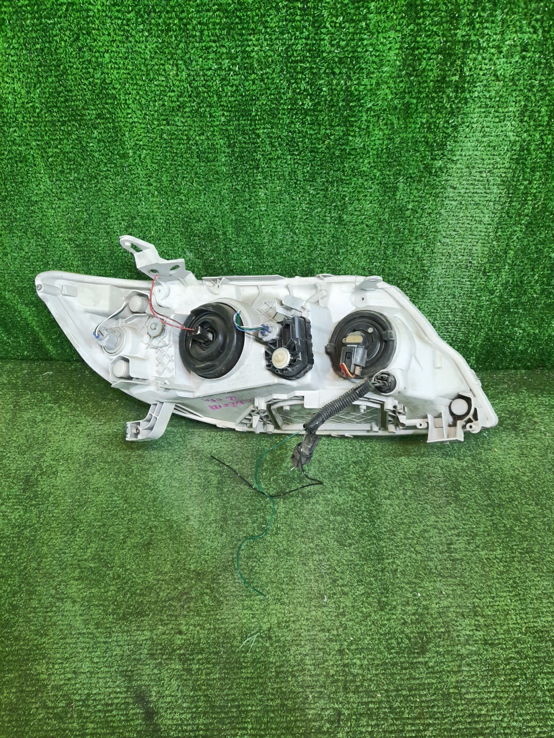 Фара левая передняя TOYOTA COROLLA, COROLLA FIELDER ZZE124, NZE121, NZE120, ZZE122, NZE124, CE121, NZE121G, ZZE123G, ZZE124G, ZZE122G, NZE124G , 1NZ-FE, 1ZZ-FE 3 ракурс
