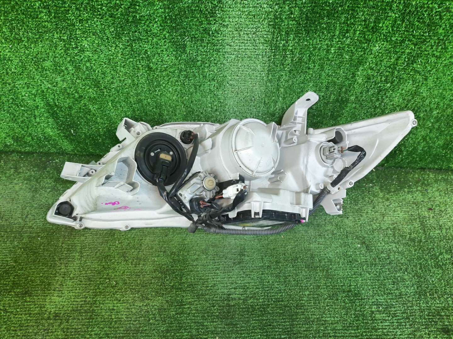 Фара правая передняя TOYOTA CAMRY, ALTIS AHV40, GSV40, ACV40, ACV45, ACV40N, ACV45N 3 ракурс